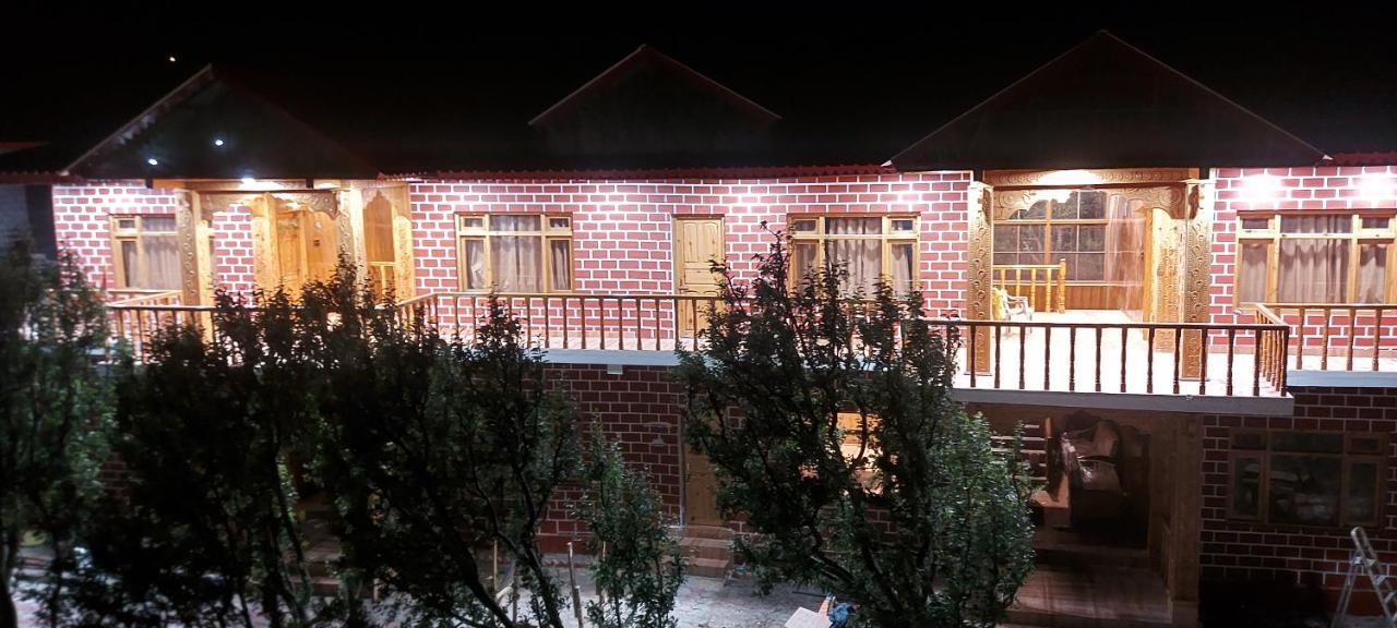 Harsil Hotel Royal Hillcrest מראה חיצוני תמונה
