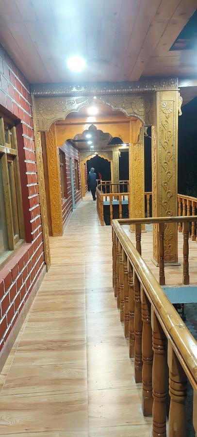 Harsil Hotel Royal Hillcrest מראה חיצוני תמונה